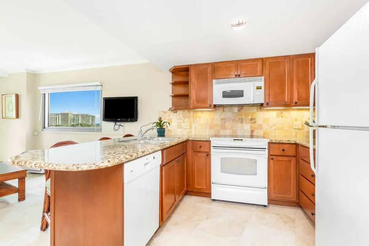 Image 5 of Luana Waikiki Hotel & Suites