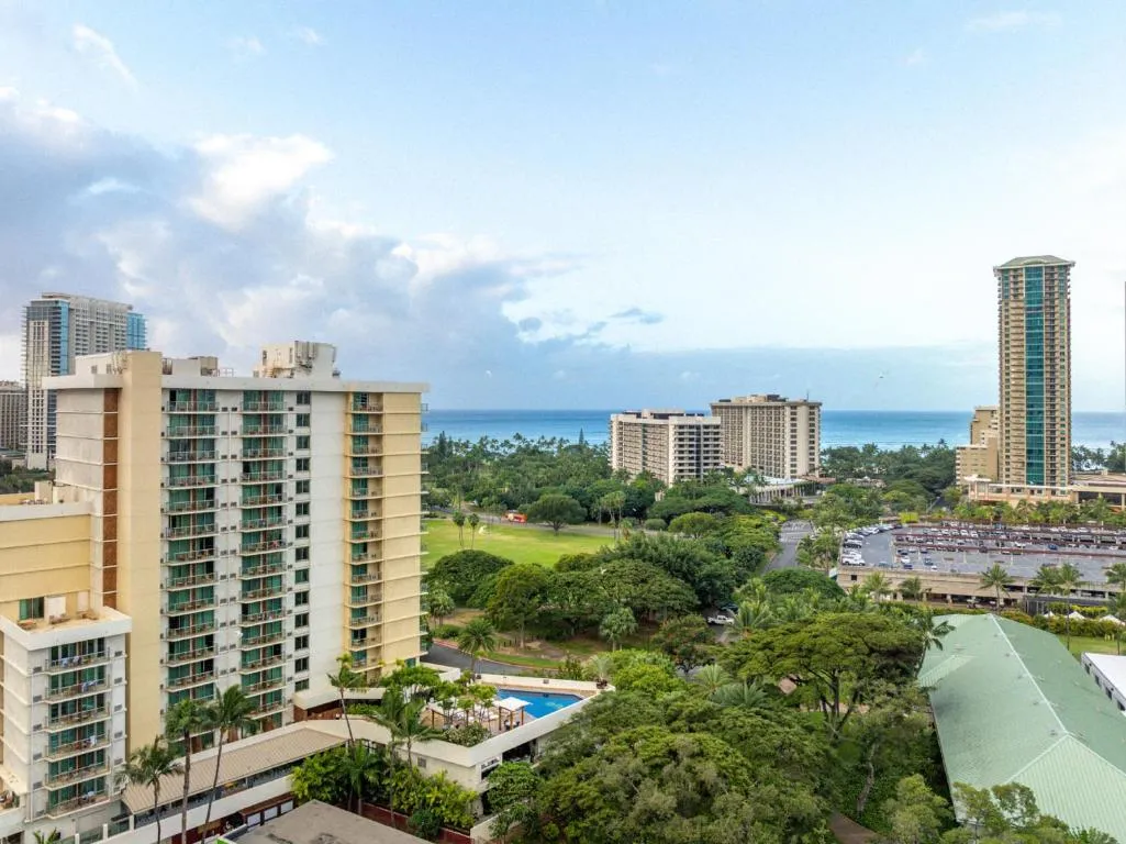 Image of Luana Waikiki Hotel & Suites
