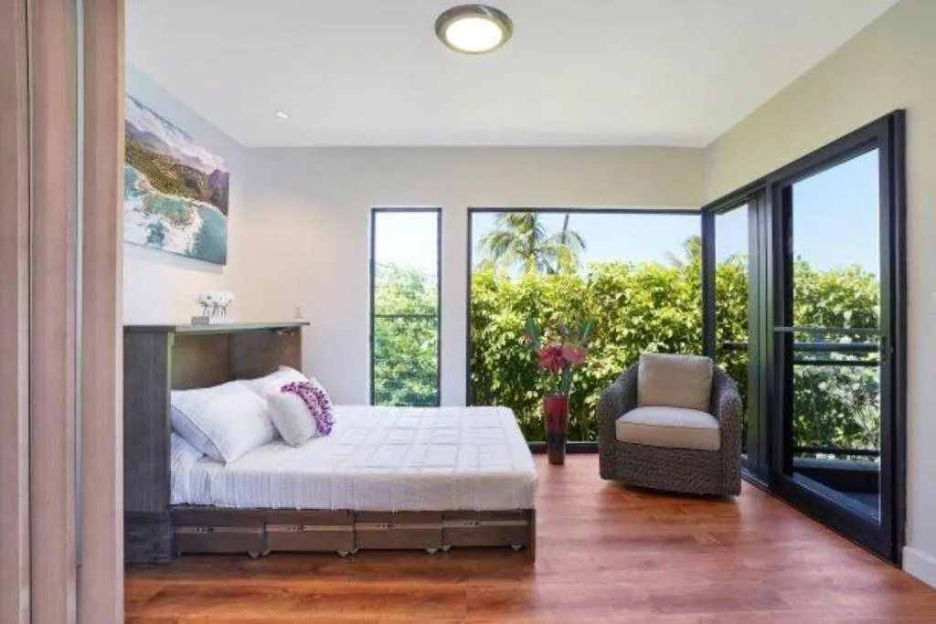 Image 1 of Luxury 2-Story Oceanfront Condo w/ Views & Pool