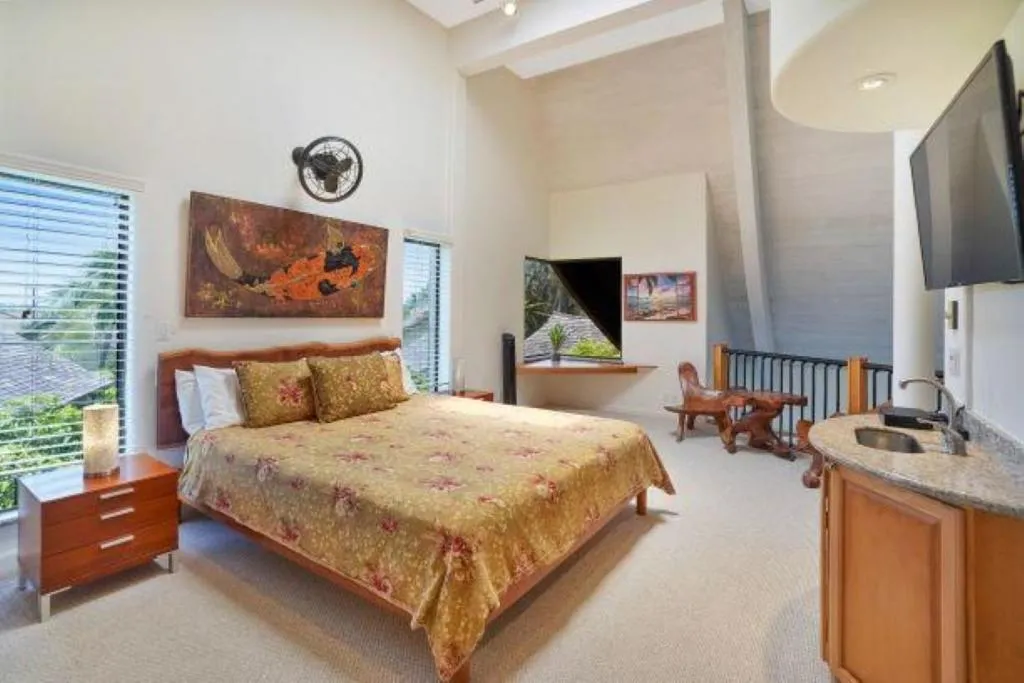 Image 5 of Luxury 2-Story Oceanfront Condo w/ Views & Pool