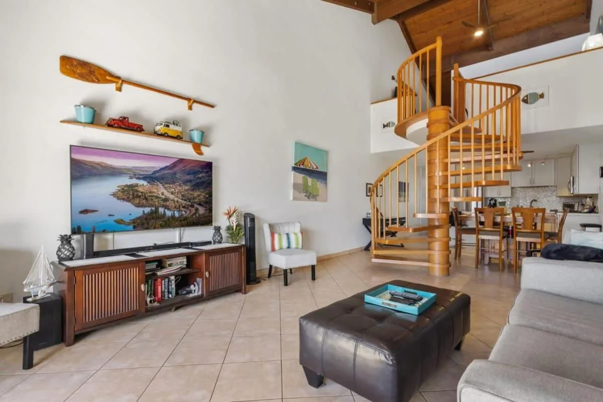 Image 5 of Luxury Aloha Spirit Oceanview Penthouse Sleeps 7