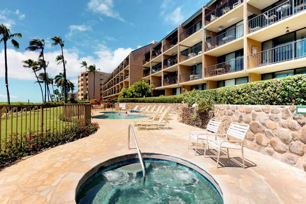 Image 3 of Maalaea Banyans 105