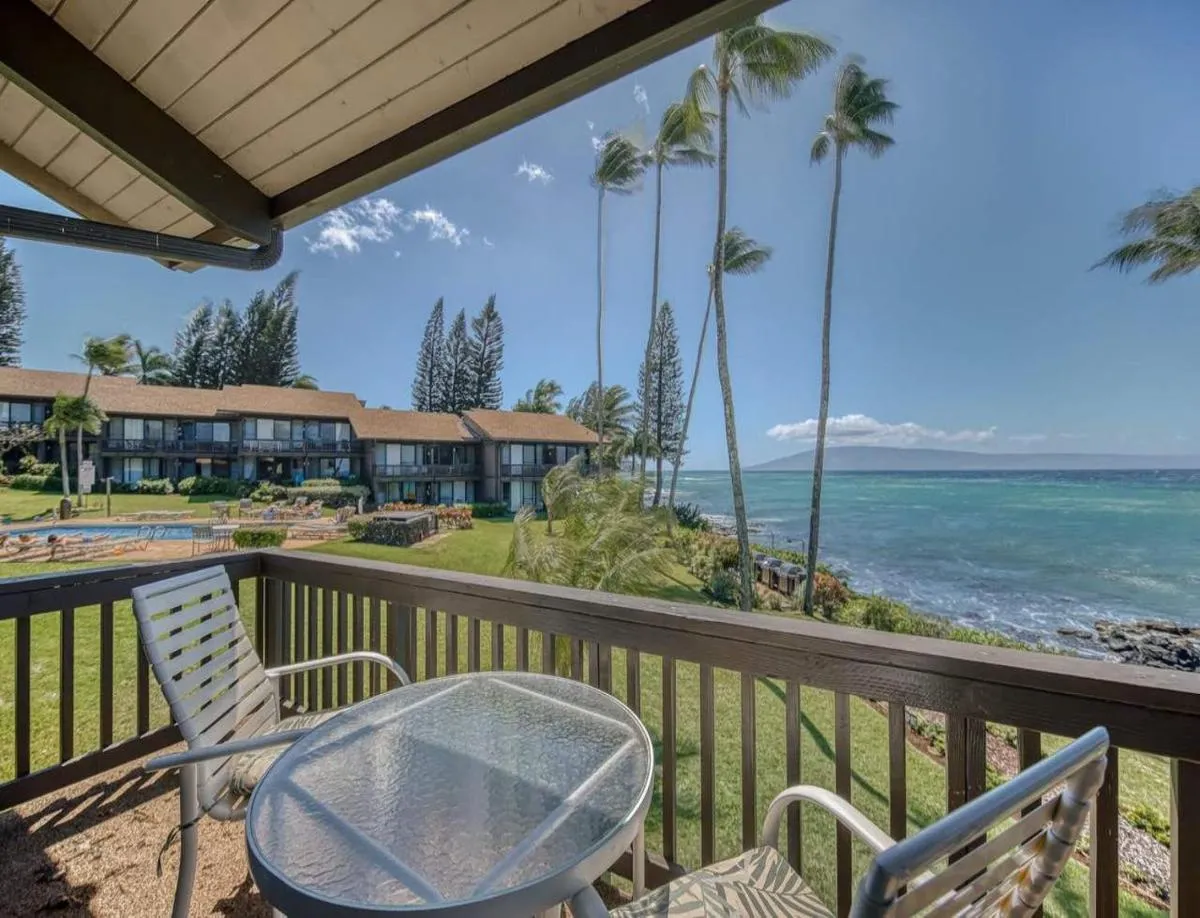 Image 4 of Mahina Surf – Lahaina, HI by TS