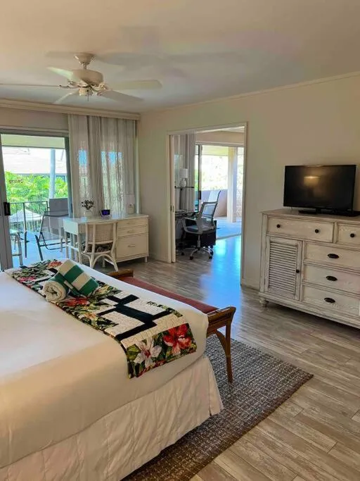 Image 4 of Maui Bliss: 1BR Corner Haven, Ocean & Golf Views