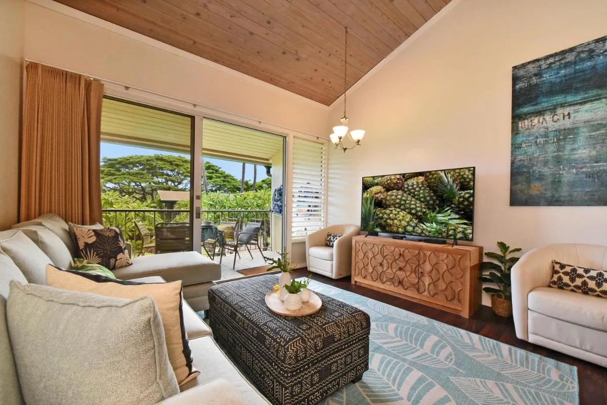 Image 5 of Napili Shores F246