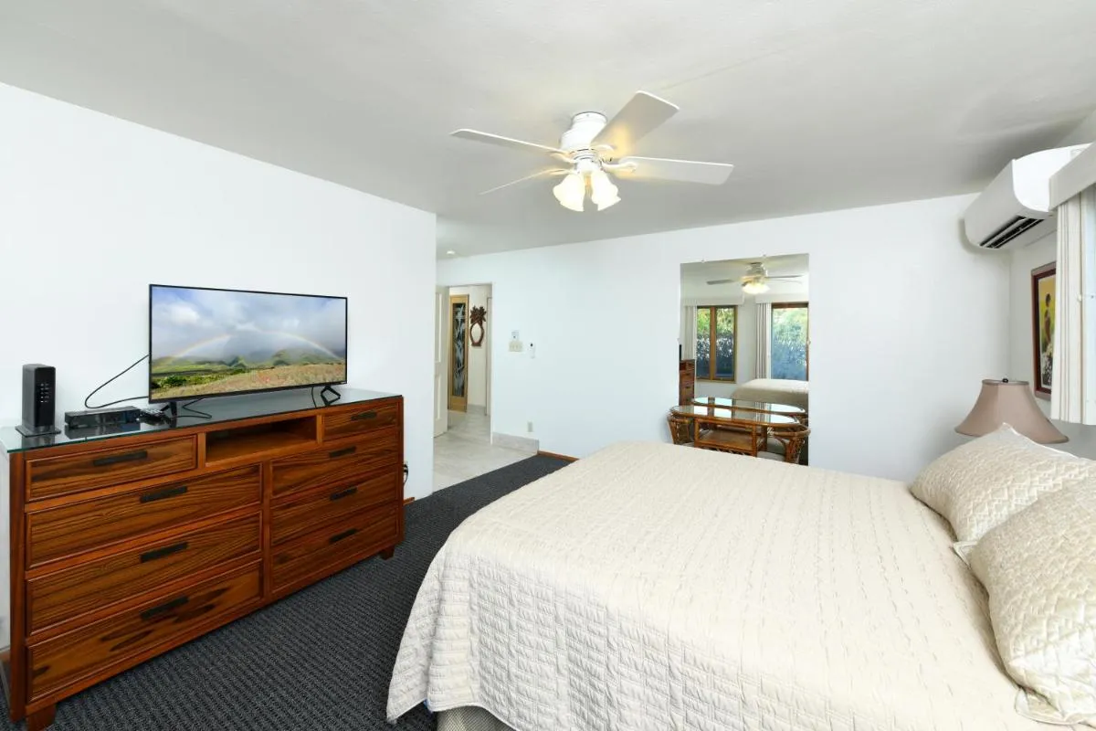 Image 4 of Nona Lani Cottages
