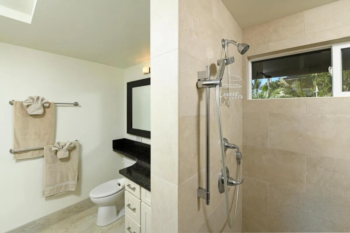 Image 2 of Nona Lani Cottages