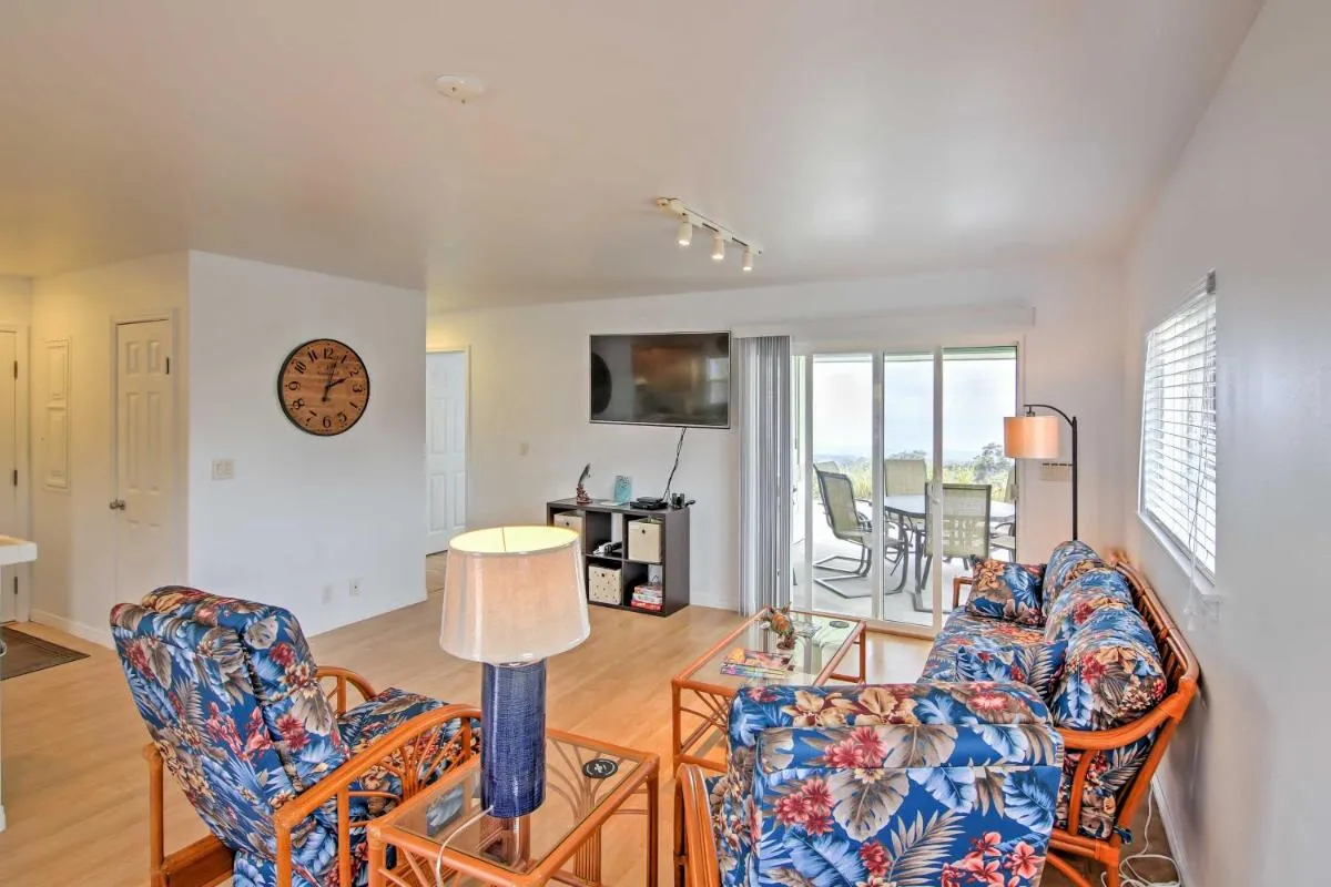 Image 4 of Ocean View Bungalow with Lanai 13 Mi to South Point
