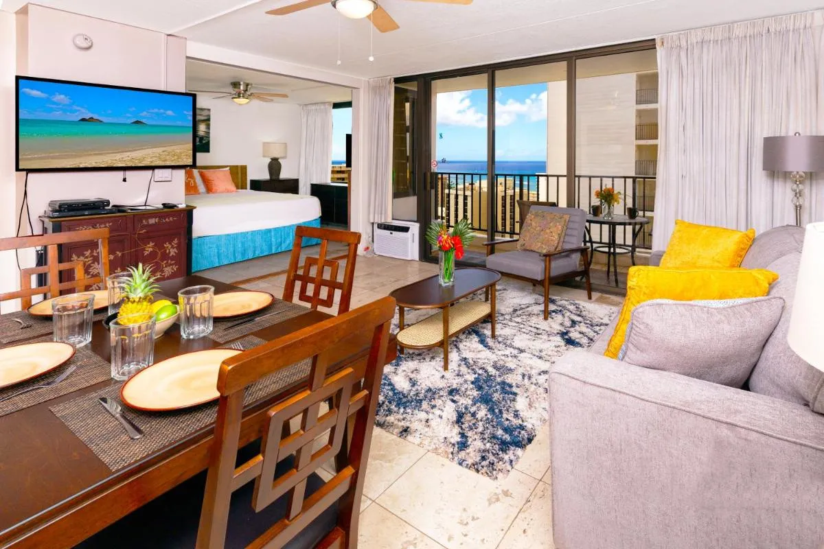 Image 5 of Ocean View Condo in Waikiki, Parking Included and Just Steps to the Beach!