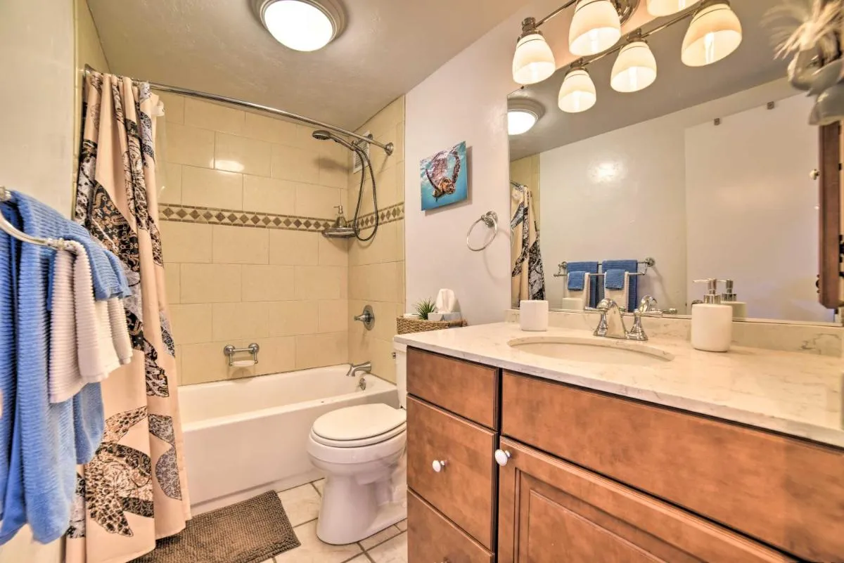Image 2 of Ocean-View Kihei Condo with Lanai Steps to Beach!