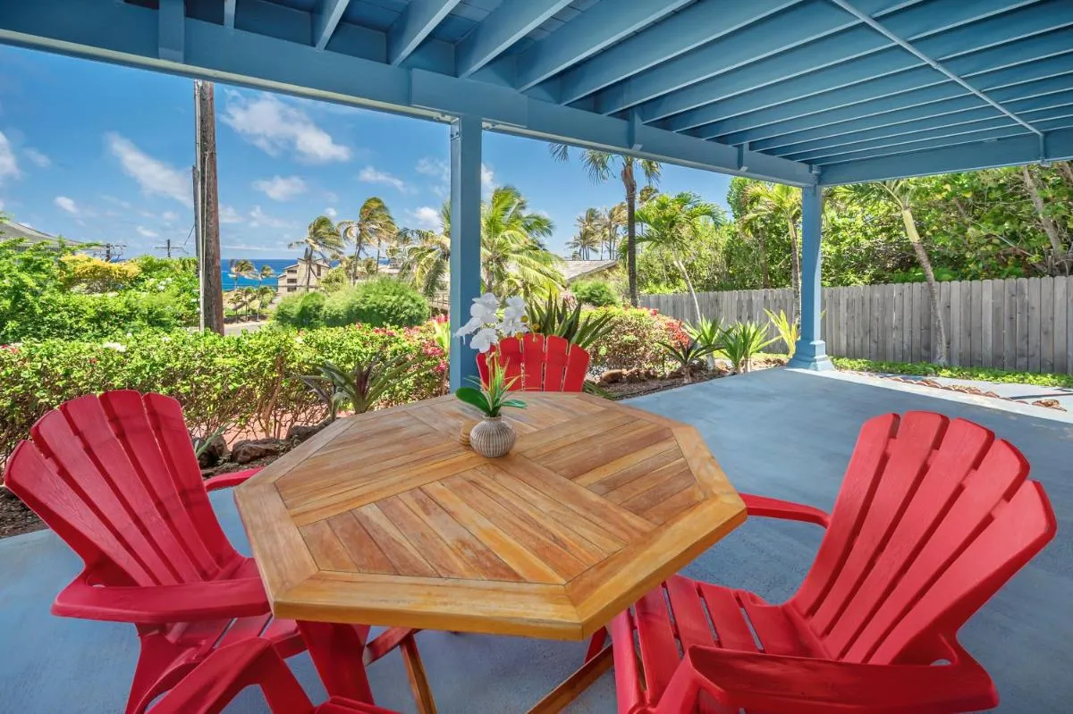 Image 3 of Ocean Views! Walk to Beaches, Tropical Getaway