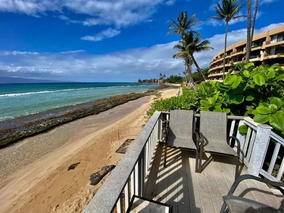 Image 5 of Oceanfront with AirCon-Hear the waves-Amazing Views-WIFI