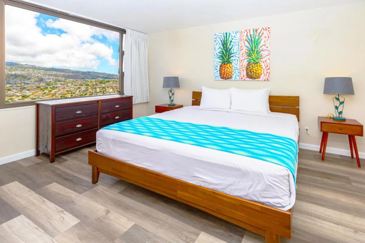 Image 1 of Panoramic Mountain View Condo with Free Parking!