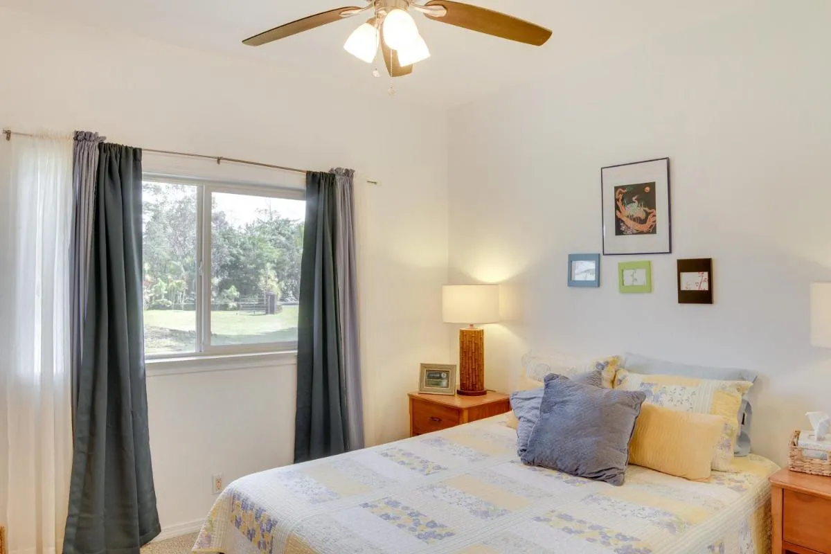 Image 5 of Paradise Park Vacation Rental about 4 Mi to Shoreline!