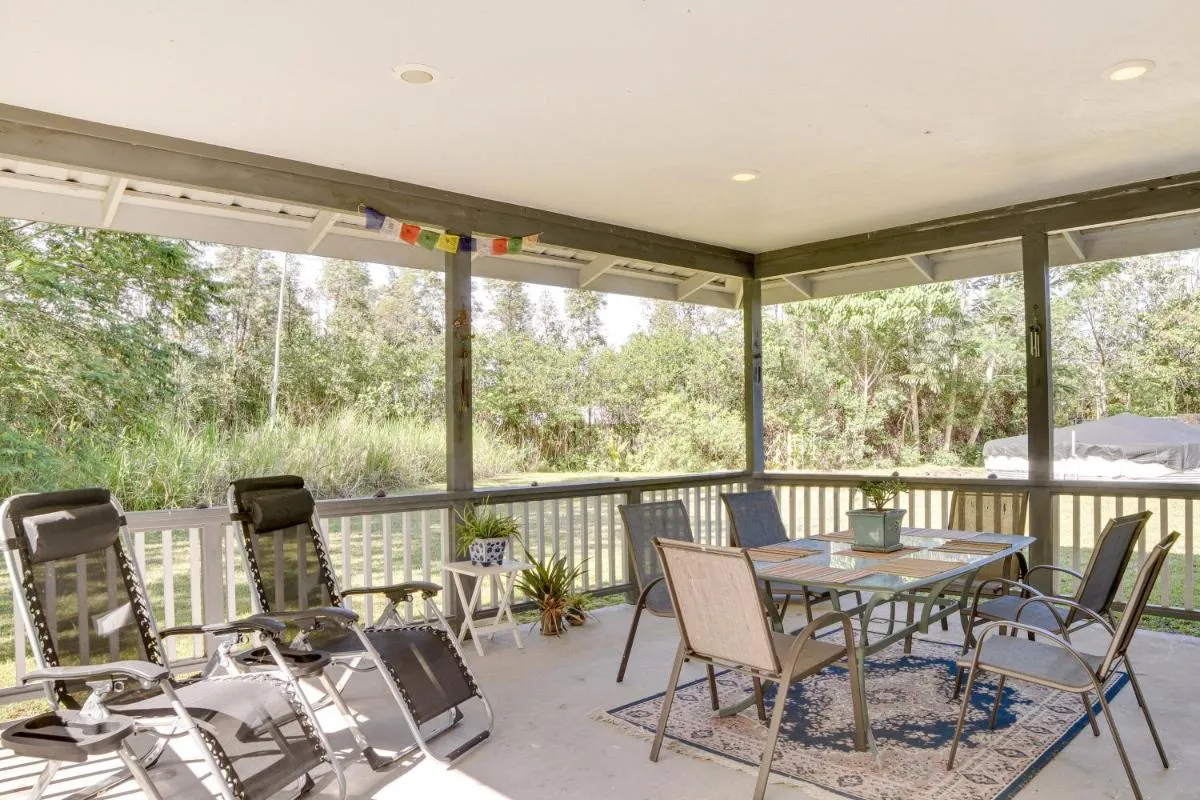 Image 3 of Paradise Park Vacation Rental about 4 Mi to Shoreline!