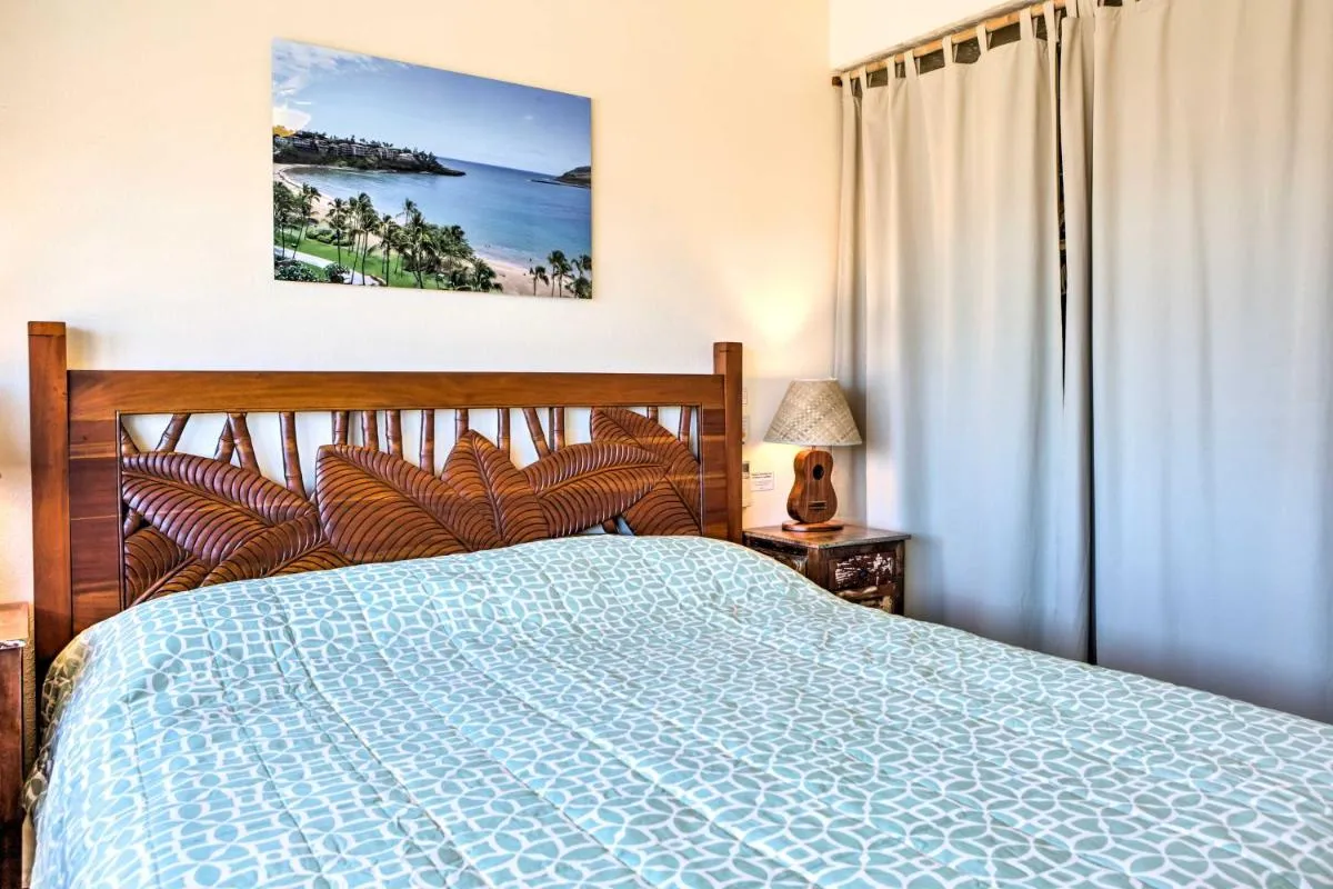 Image 6 of Pristine Lihue Condo with Balcony Walk to Beach!