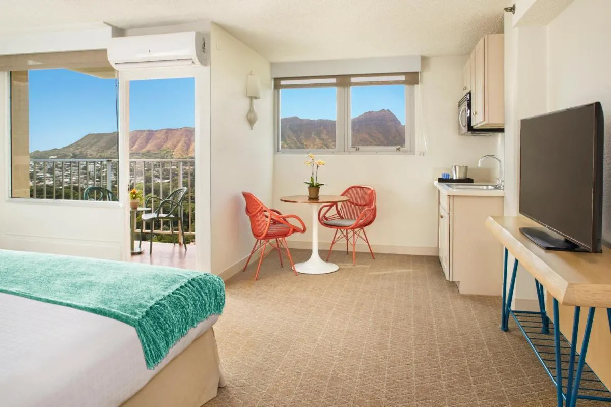 Image 3 of Queen Kapiolani Hotel