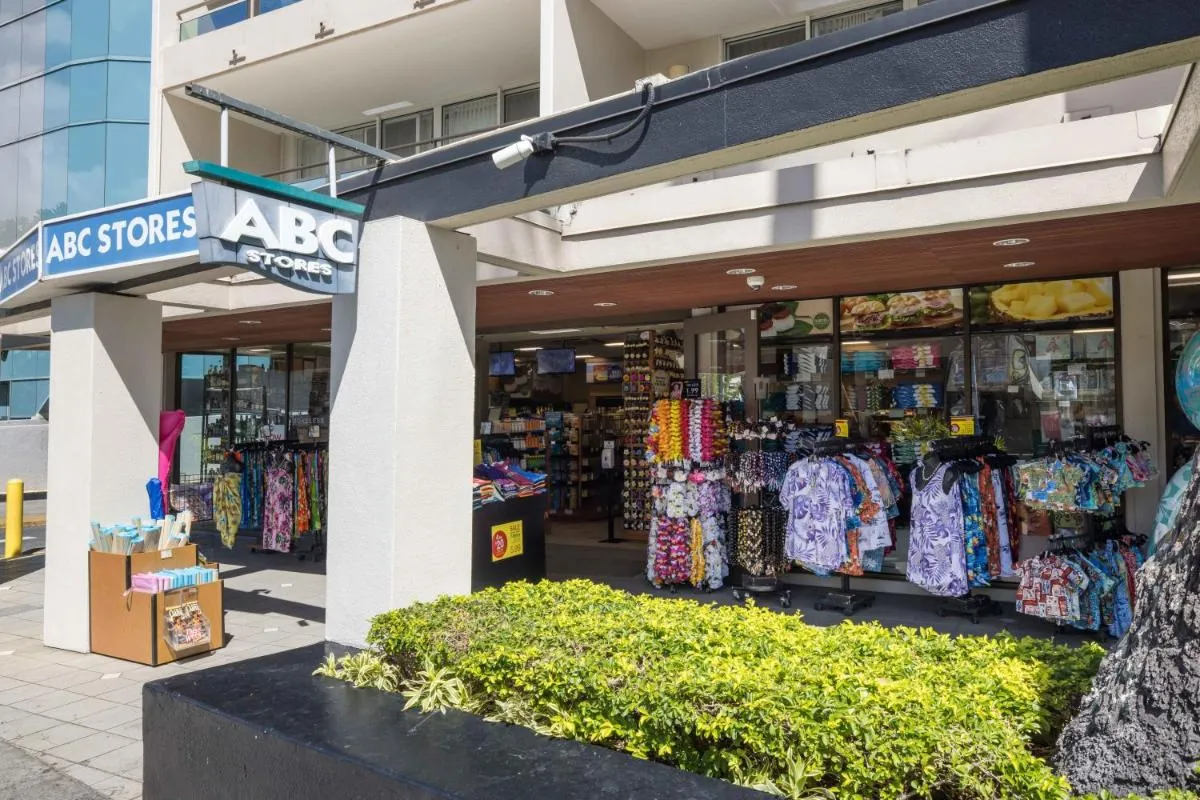 Image 3 of Regency on Beachwalk Waikiki by OUTRIGGER