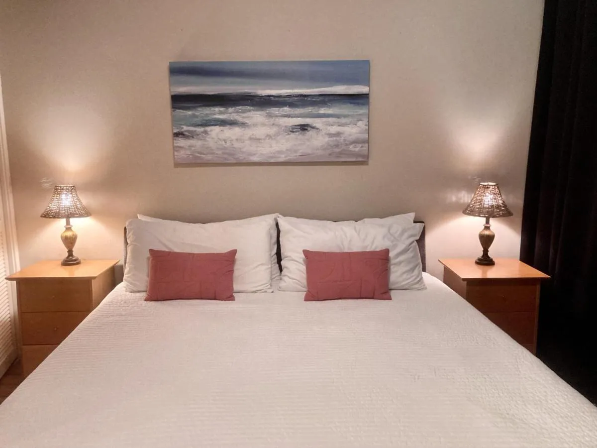 Image 6 of Relaxing Turtle Bay townhome near the beach