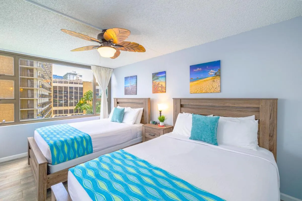 Image 2 of Remodeled 1BR Condo, Steps to Beach, Free Parking!