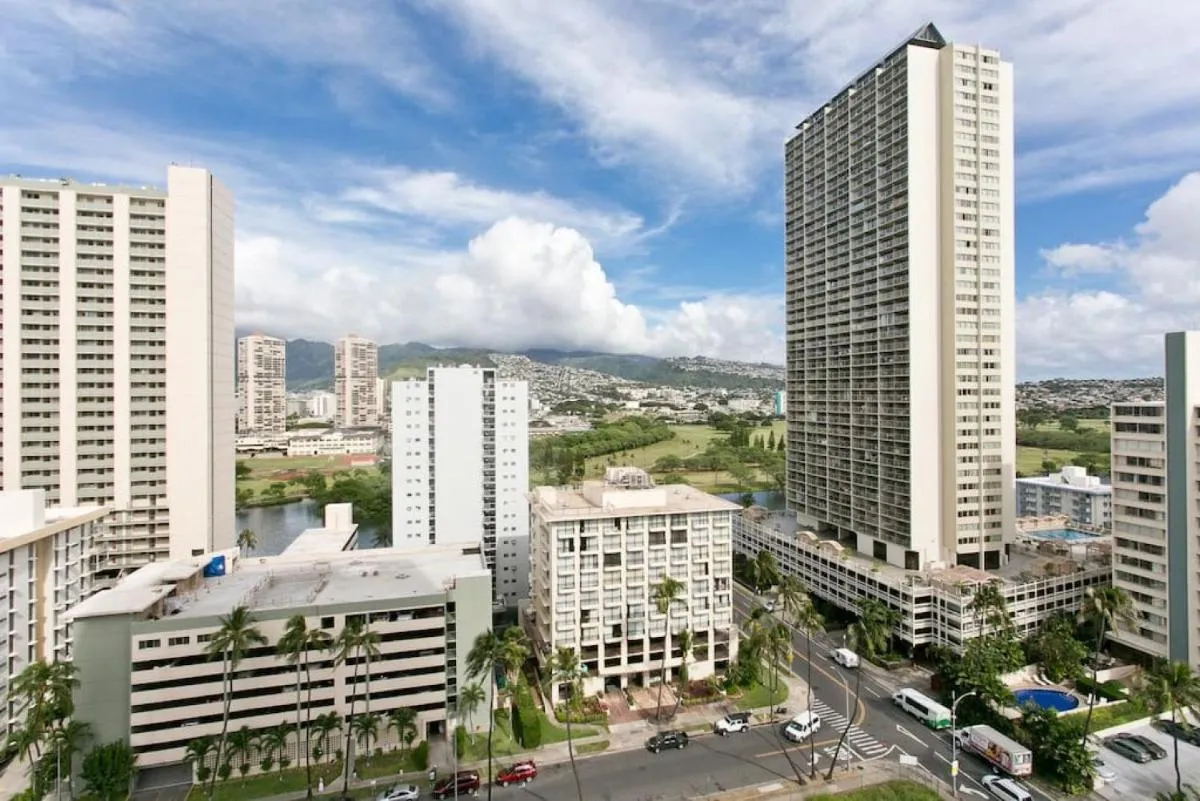 Image 5 of Royal Kuhio 1704 – Spacious Studio with Stunning Mountain Views in the Heart of Waikiki!