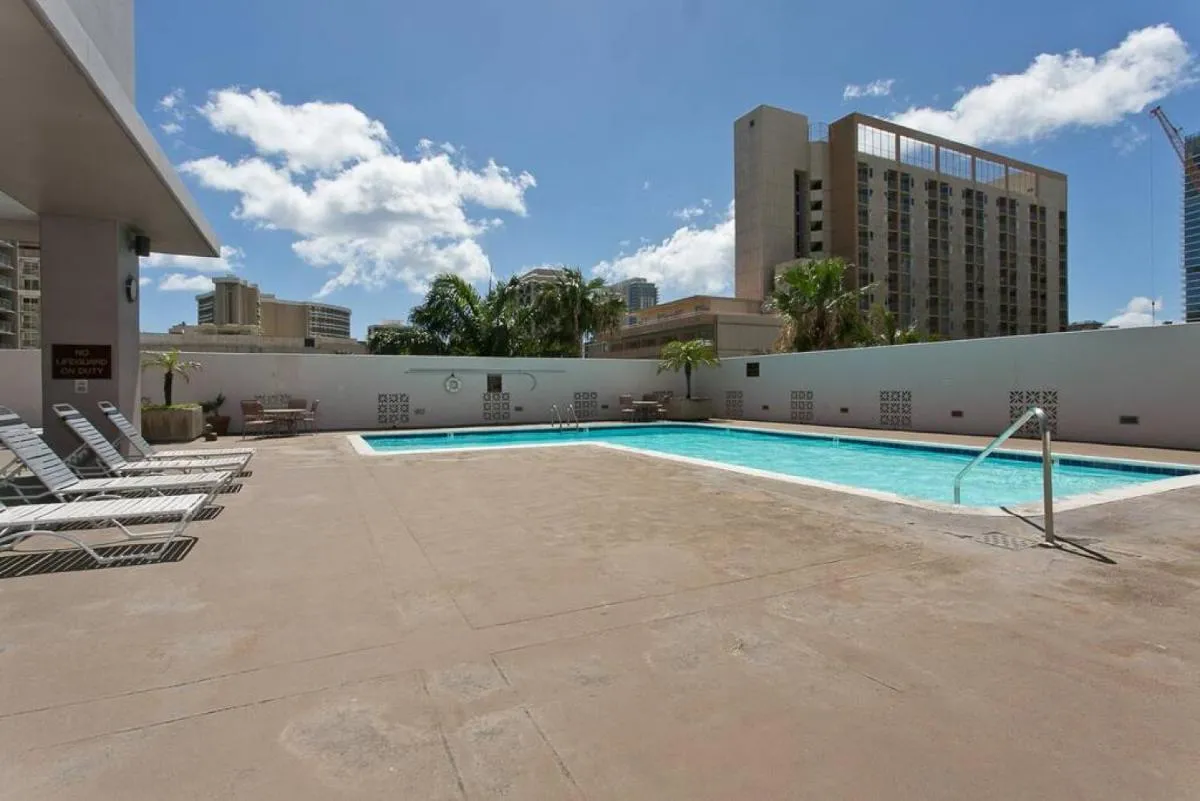 Image 2 of Royal Kuhio 1704 – Spacious Studio with Stunning Mountain Views in the Heart of Waikiki!