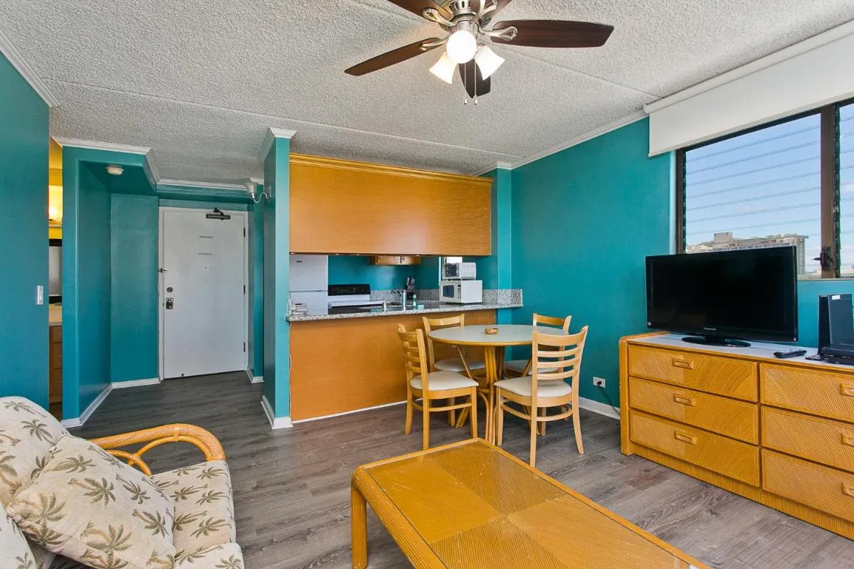Image 5 of Royal Kuhio 1708 – Spacious Corner Unit with Stunning Ocean City Views in the Heart of Waikiki!