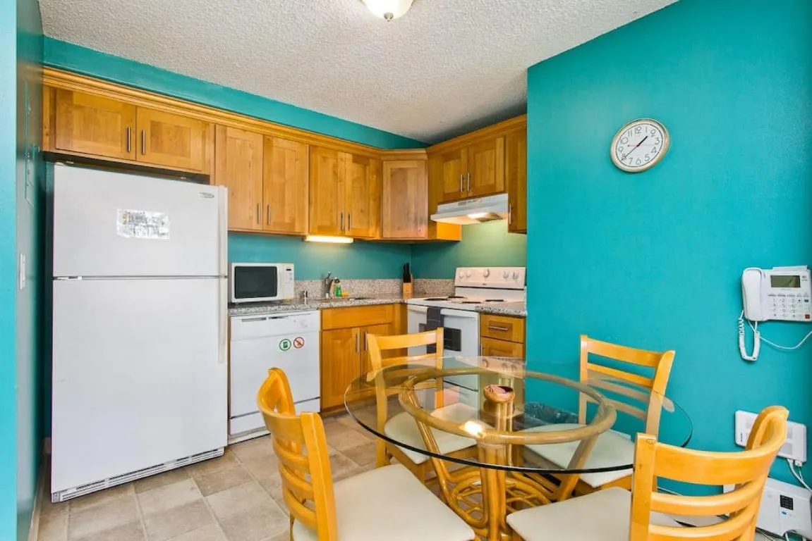 Image of Royal Kuhio 2303 – Spacious Studio with Stunning Mountain Views in the Heart of Waikiki!
