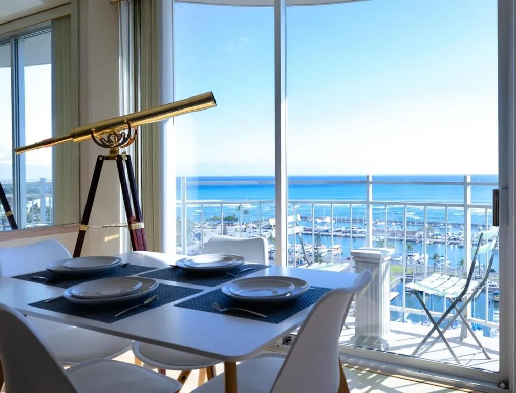 Image of Semprose Ilikai Marina Condos