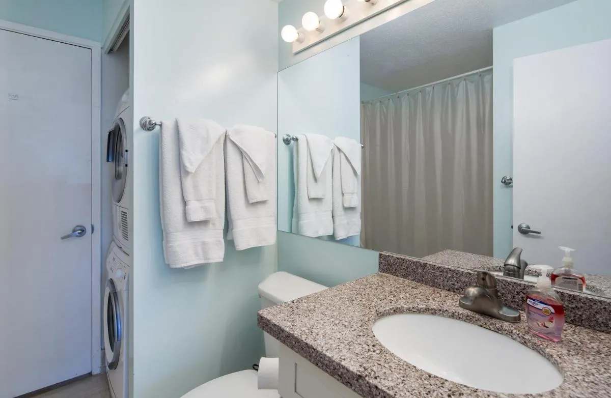 Image 2 of Signature Suites 11