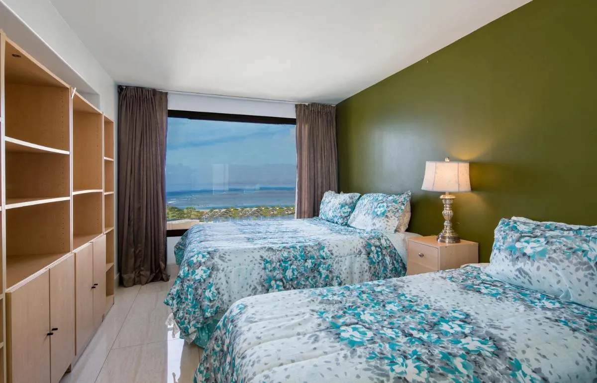 Image 1 of Signature Suites 11