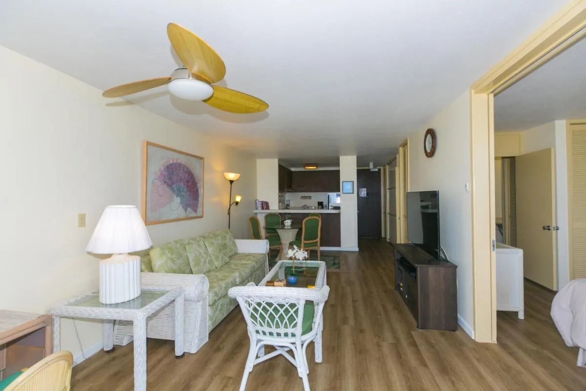Image 3 of Spacious One Bedroom Harbor View Condos at Ilikai Marina With Private Balcony