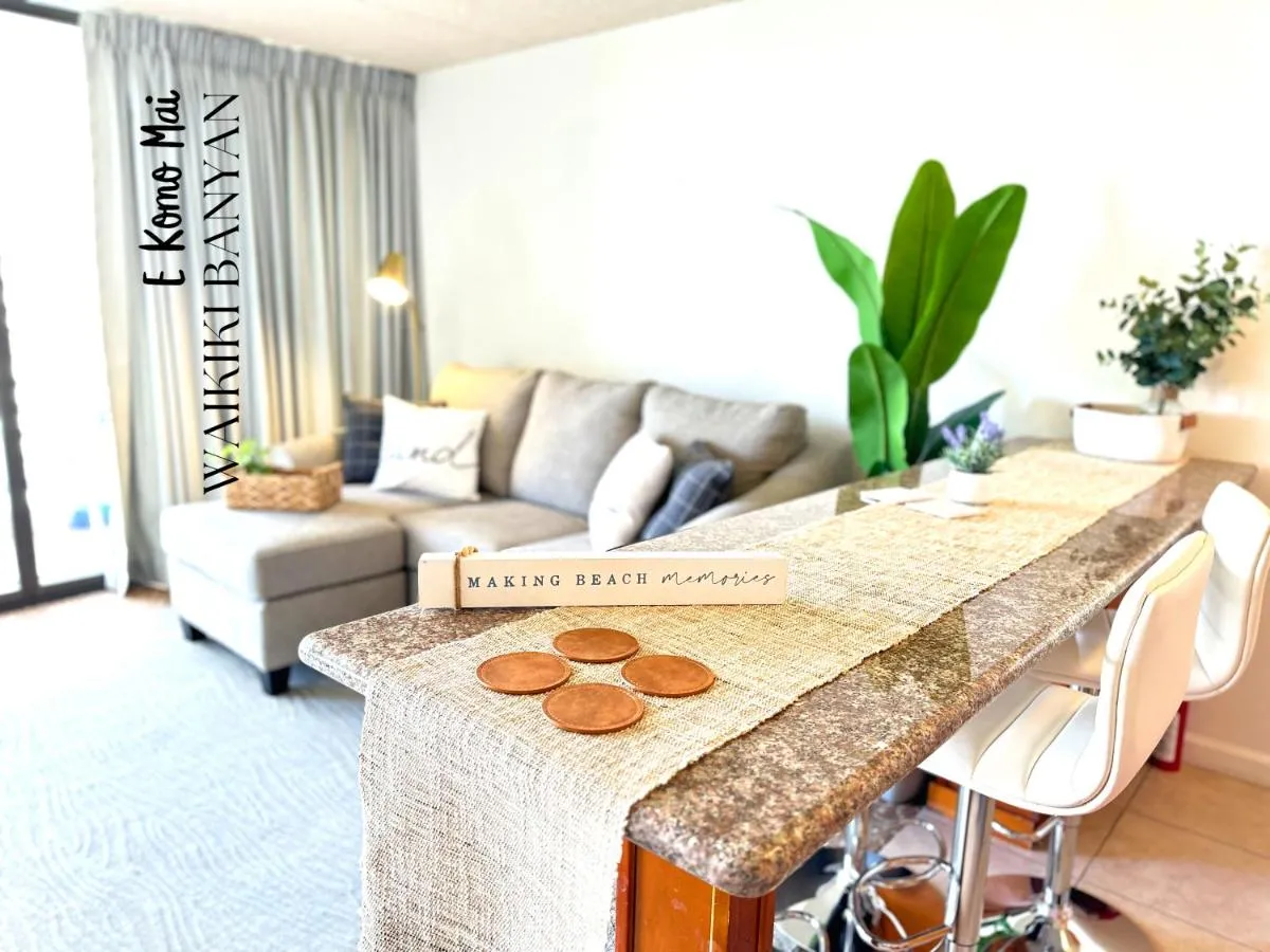 Image 4 of Stunning 1BD a block away to Waikiki Beach Free Parking