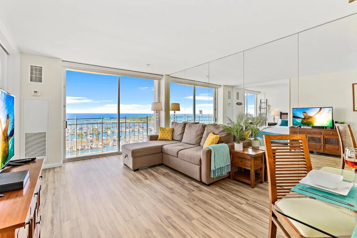 Image of Stunning 1BR Ocean View Condo at Ilikai Marina