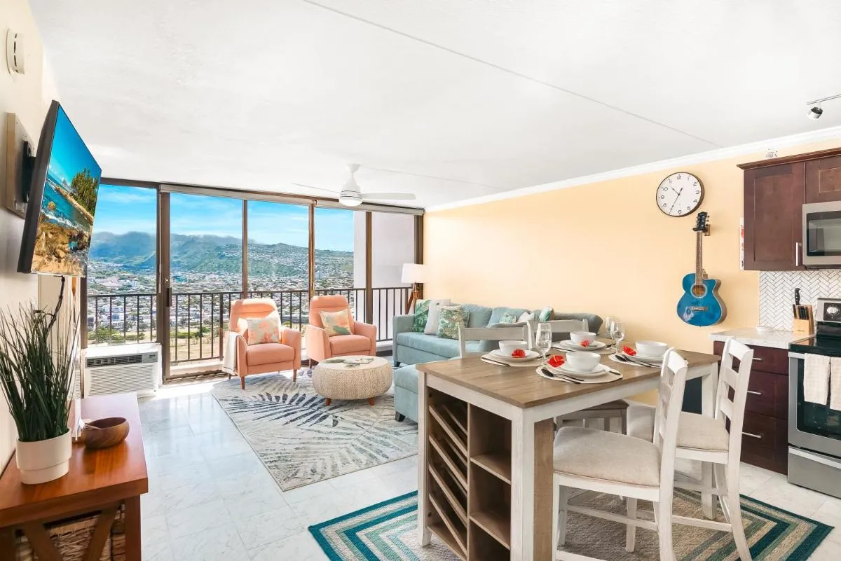 Image 6 of Stylish 1BR Condo with Mountain View & Free Parking!