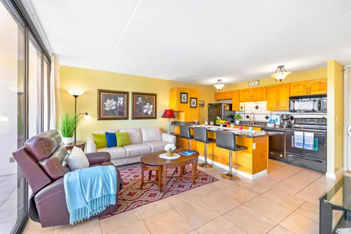 Image 6 of Stylish Condo with Mountain Views in Waikiki Banyan!