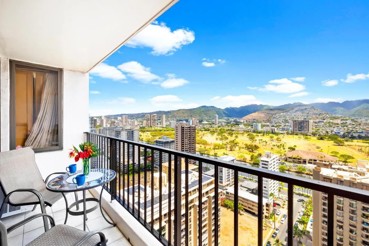 Image 1 of Stylish Condo with Mountain Views in Waikiki Banyan!