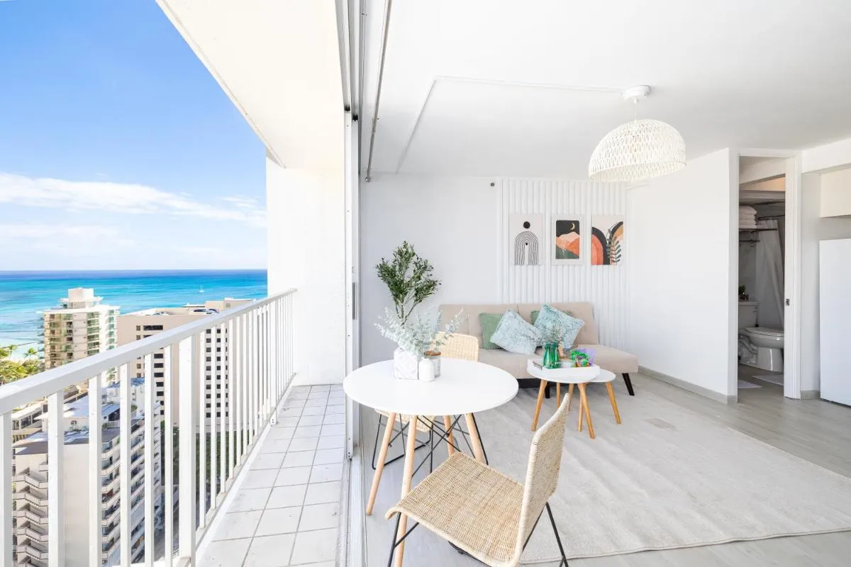 Image 4 of Stylish, Newly Renovated Studio Near Waikiki Beach!