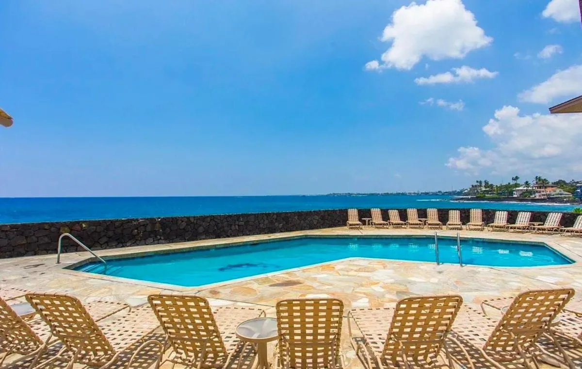 Image 2 of Unobstructed ocean views, Oceanside Pool, 2B/2B, Sleeps 6