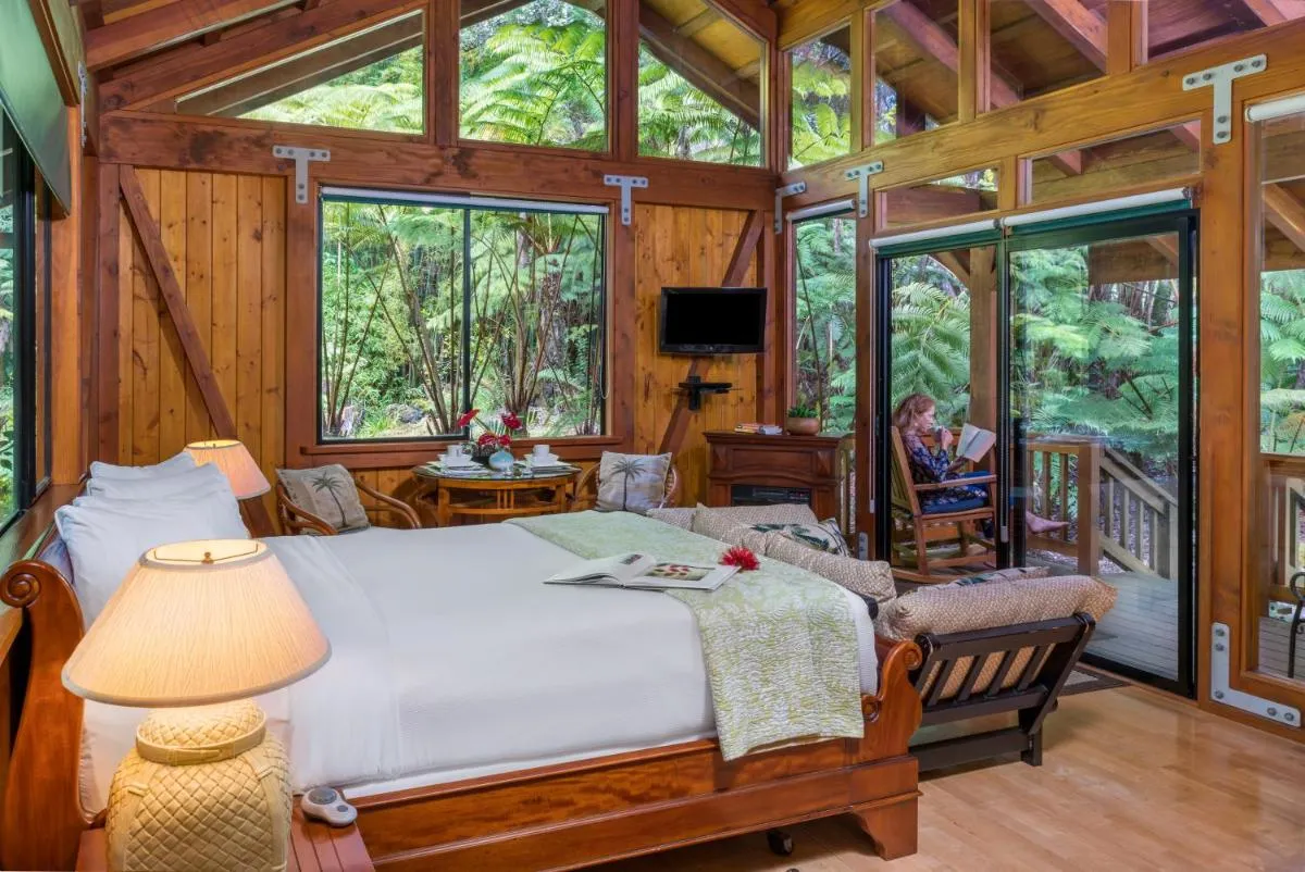 Image 1 of Volcano Village Lodge