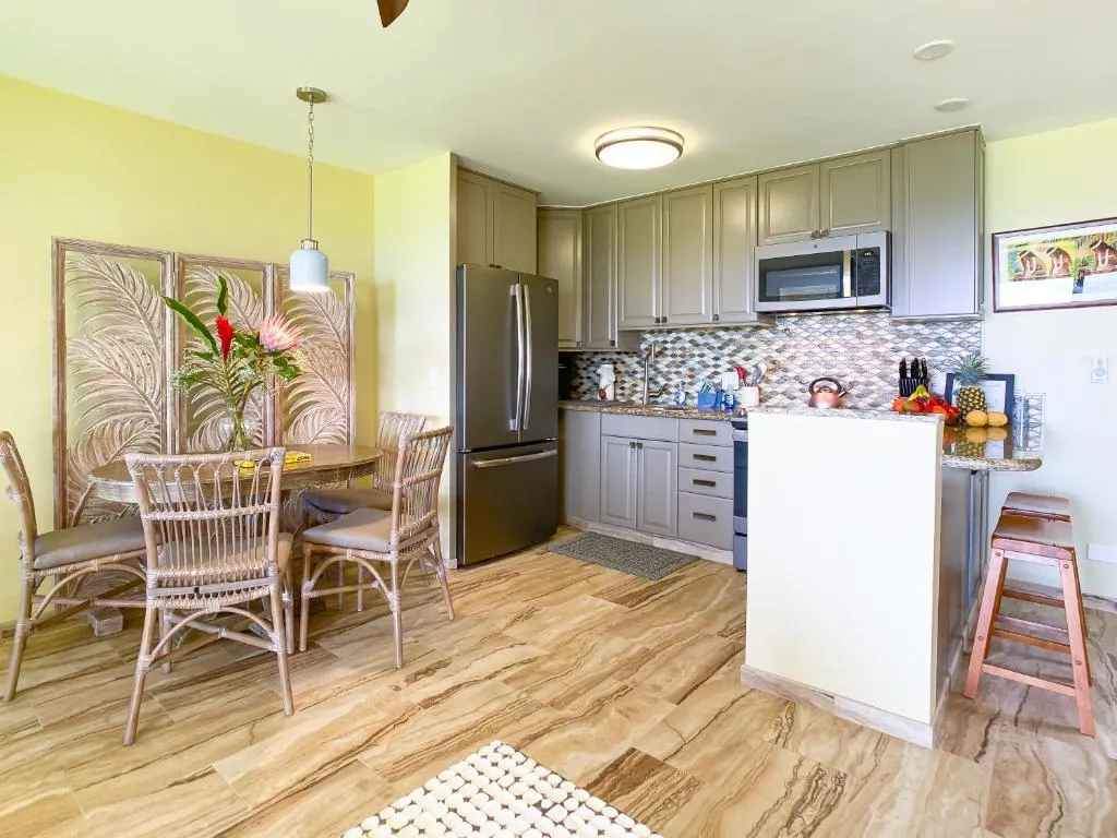 Image of WBH D227 – Aloha La’i2 – Oceanfront/1b1b/Wifi/AC/Cable/Pool/Extras