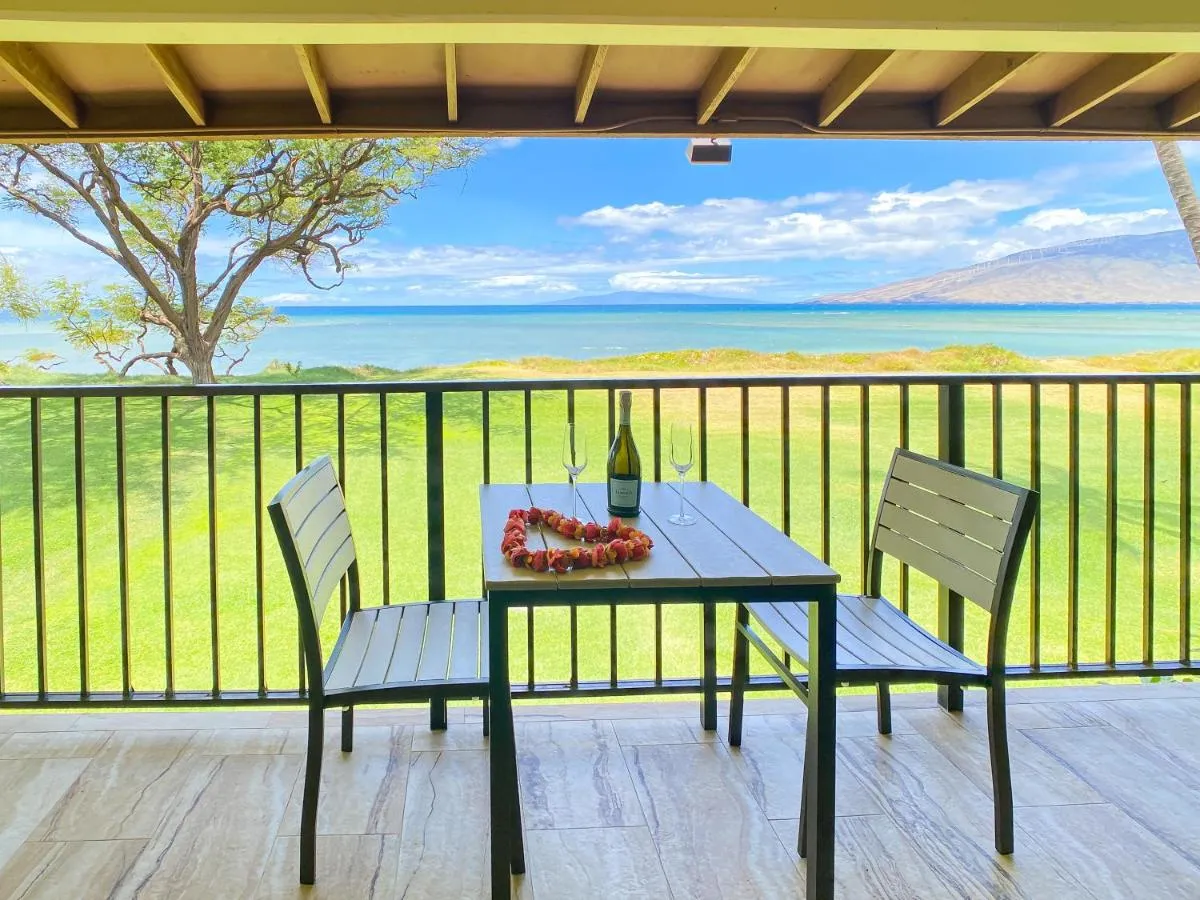 Image 6 of WBH D227 – Aloha La’i2 – Oceanfront/1b1b/Wifi/AC/Cable/Pool/Extras