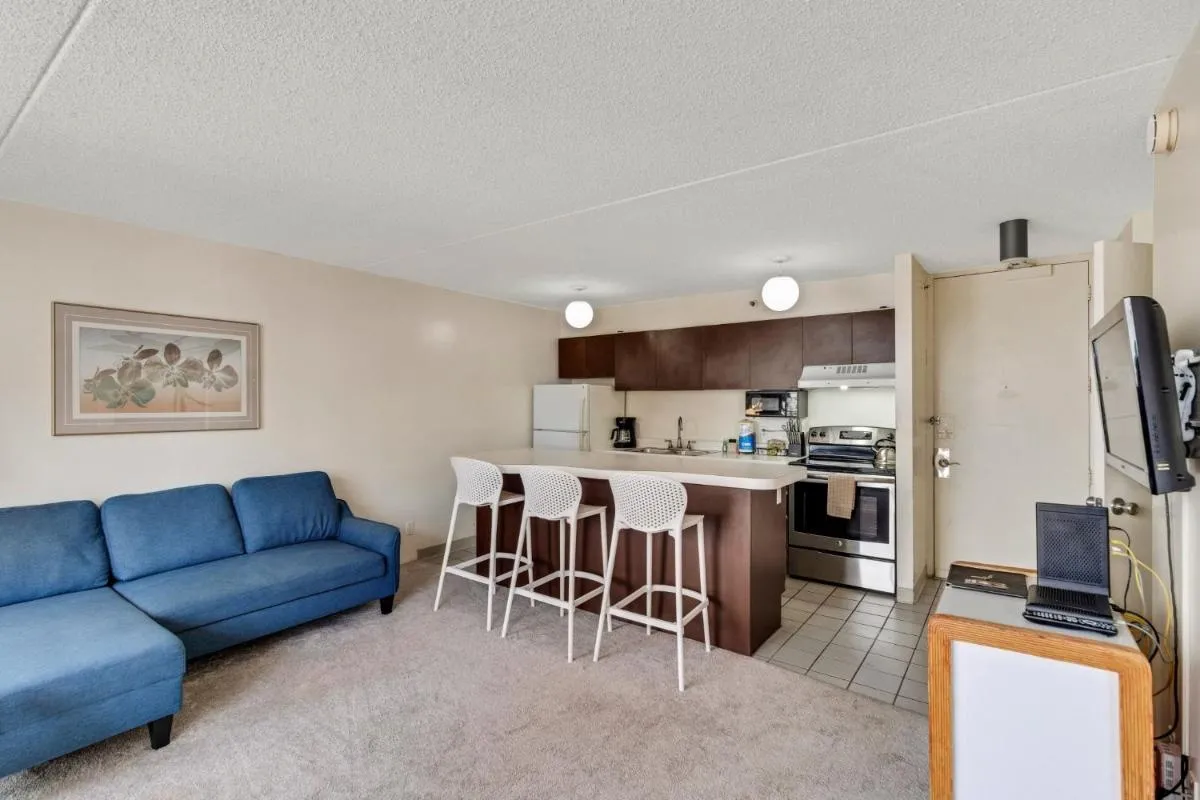 Image 1 of Waikiki Banyan 28th Floor Ocean View Condo – Free parking & WiFi home
