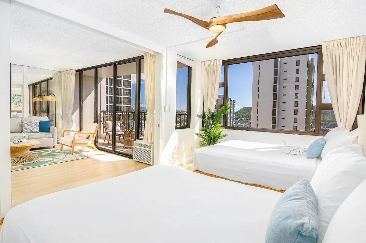 Image 6 of Waikiki Banyan: Diamond Head and Ocean View Condo!
