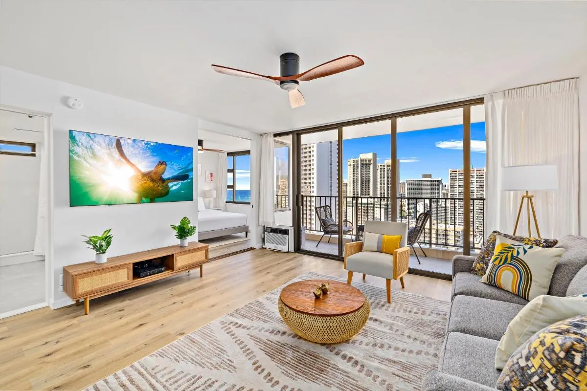 Image 5 of Waikiki Banyan Fabulous Ocean View Condo with Free Parking