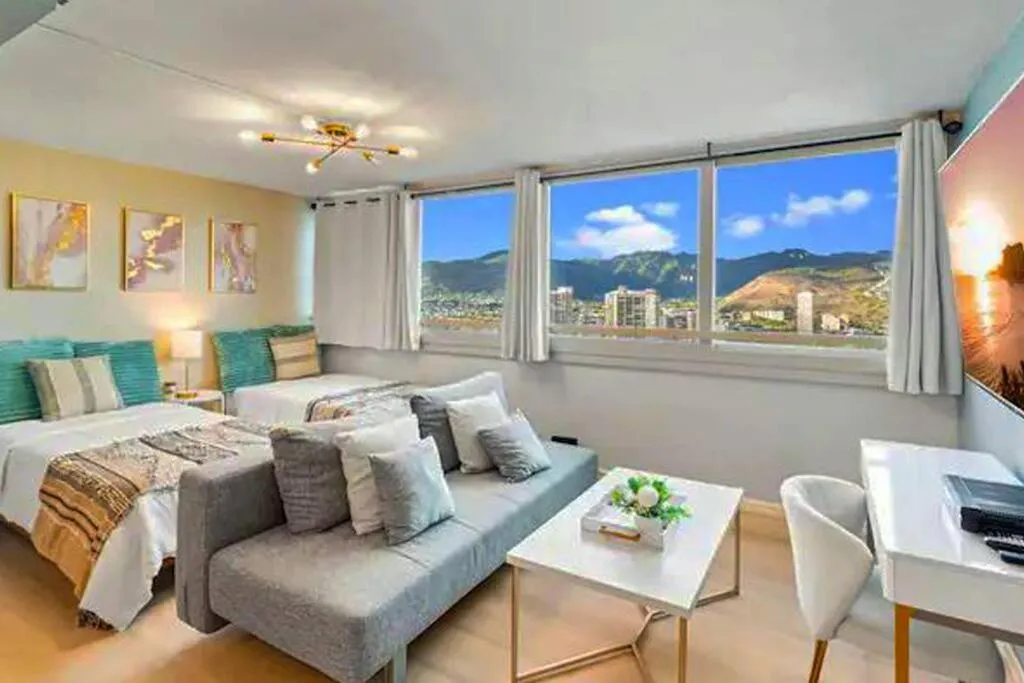 Image of Waikiki Beach 1Bedroom Luxury Condo!