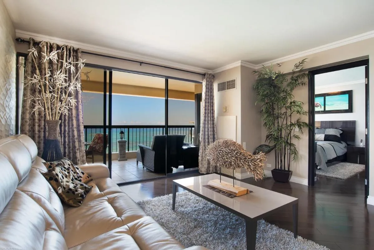 Image 3 of Waikiki Beach Tower