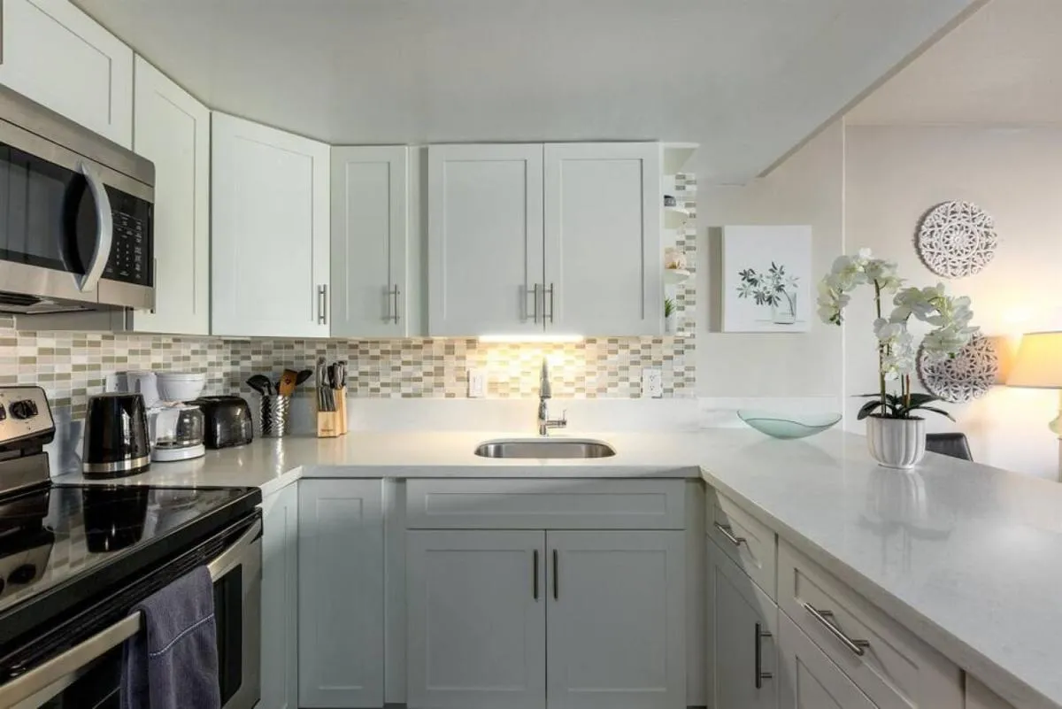 Image 1 of 1519 Ilikai Collection 9. Beachfront Resort, upgraded