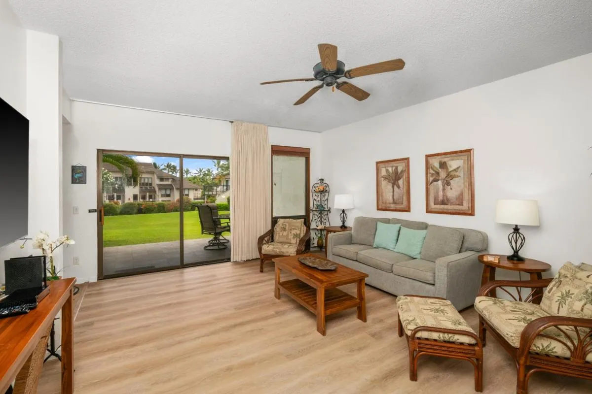 Image 2 of 1Br 1Ba Kahala Tropical Dream, Pool, Garden View 513