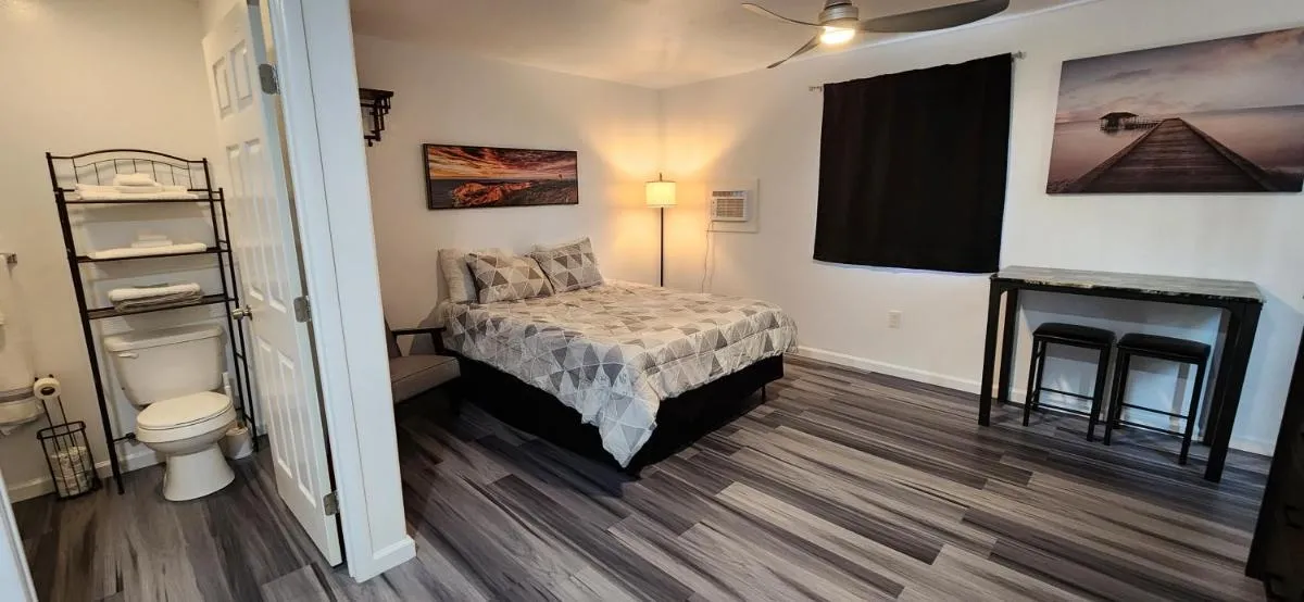 Image 3 of #1 NEW! Couples Getaway Self CheckIn Studio Apt